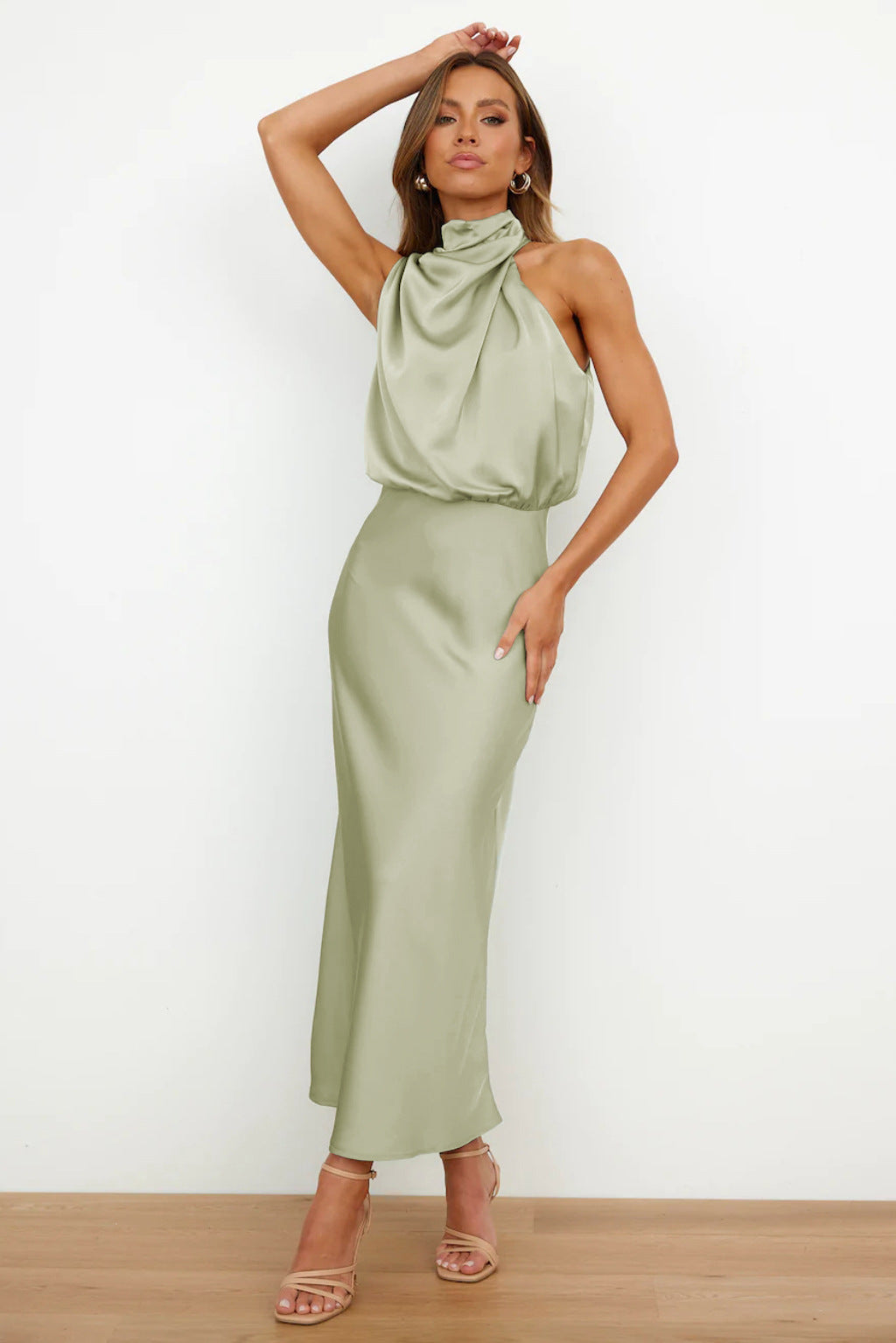 Backless Halter Neck Flowy Maxi Dress