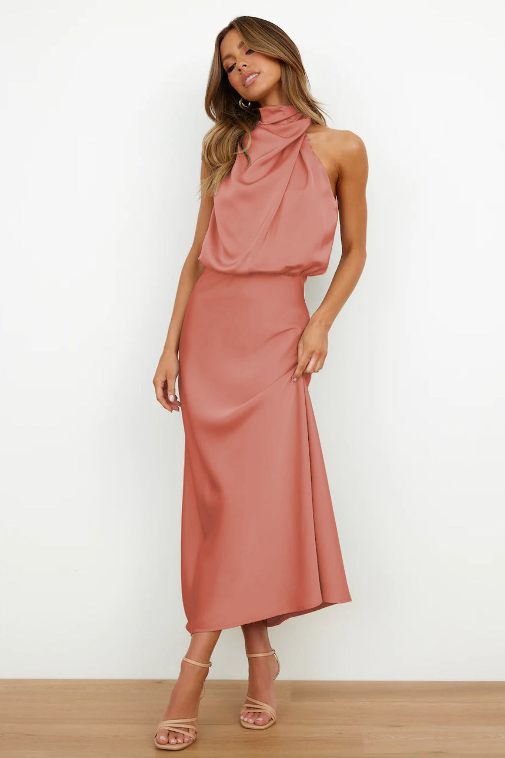Backless Halter Neck Flowy Maxi Dress