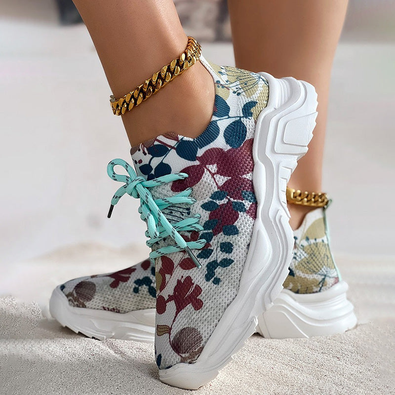 Casual mesh sneakers with ergonomic sole and floral details