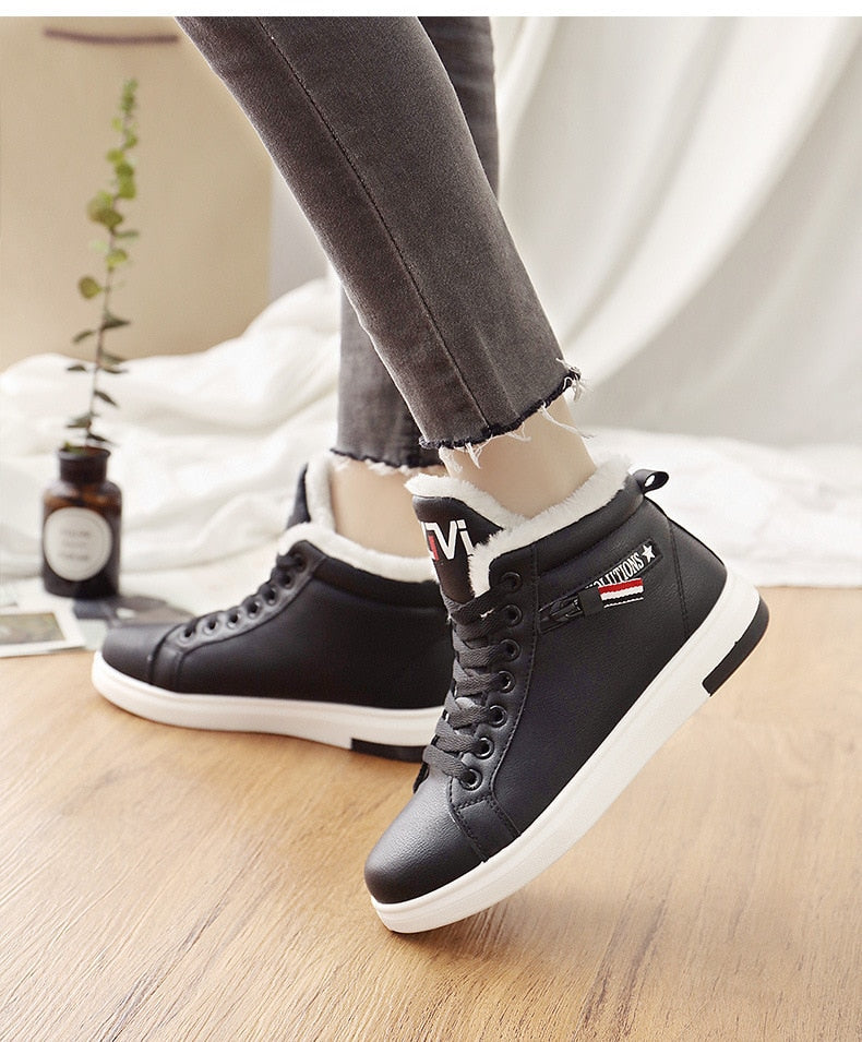 Menna – Waterproof Orthopedic Padded Shoes