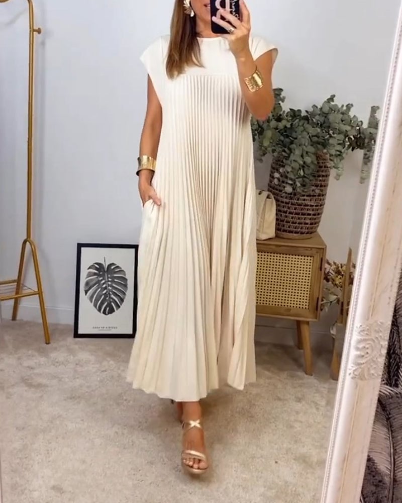 Chic Sleeveless Dress with Flowing Pleats