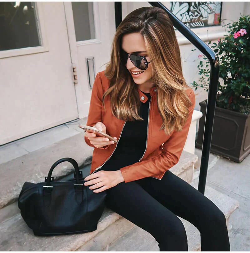 Elegant Leather Jacket with Custom Fit Feel