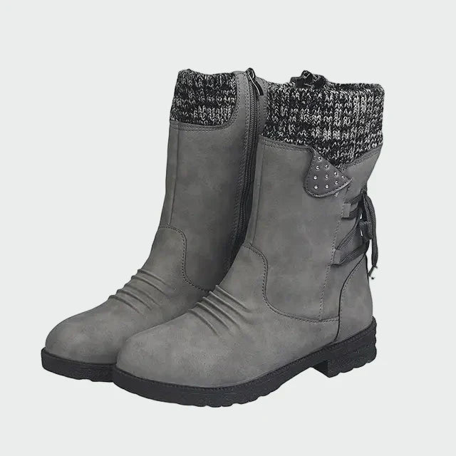 Elegant suede ankle boots