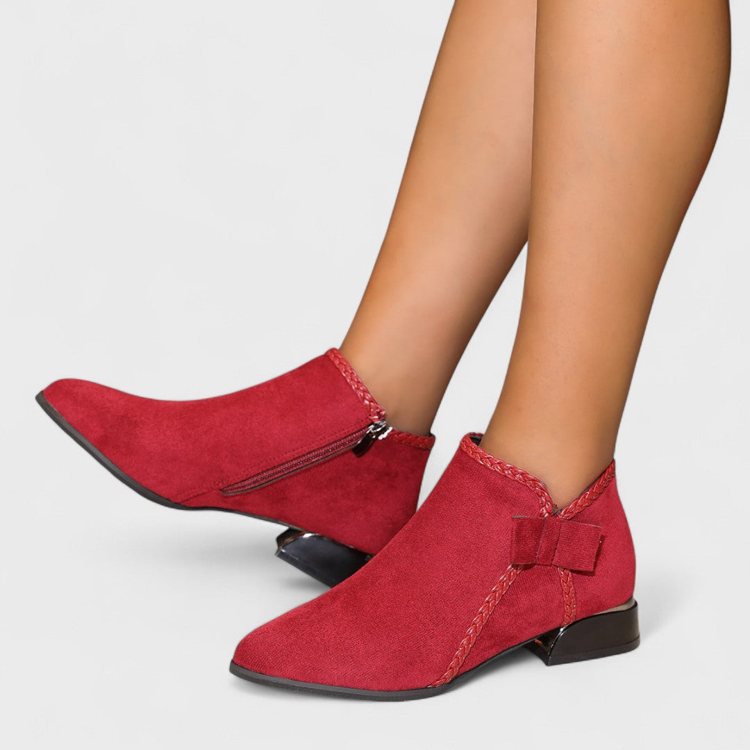 Modern Knit Boots for Everyday Style