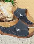 Trendy Wide Stripe Slippers – Soft, Easy-to-Style Slides for Relaxed Summer Comfort