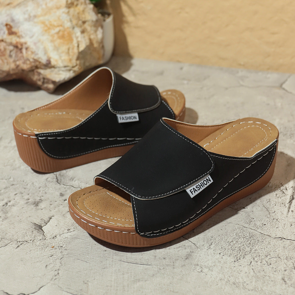 Trendy Wide Stripe Slippers – Soft, Easy-to-Style Slides for Relaxed Summer Comfort