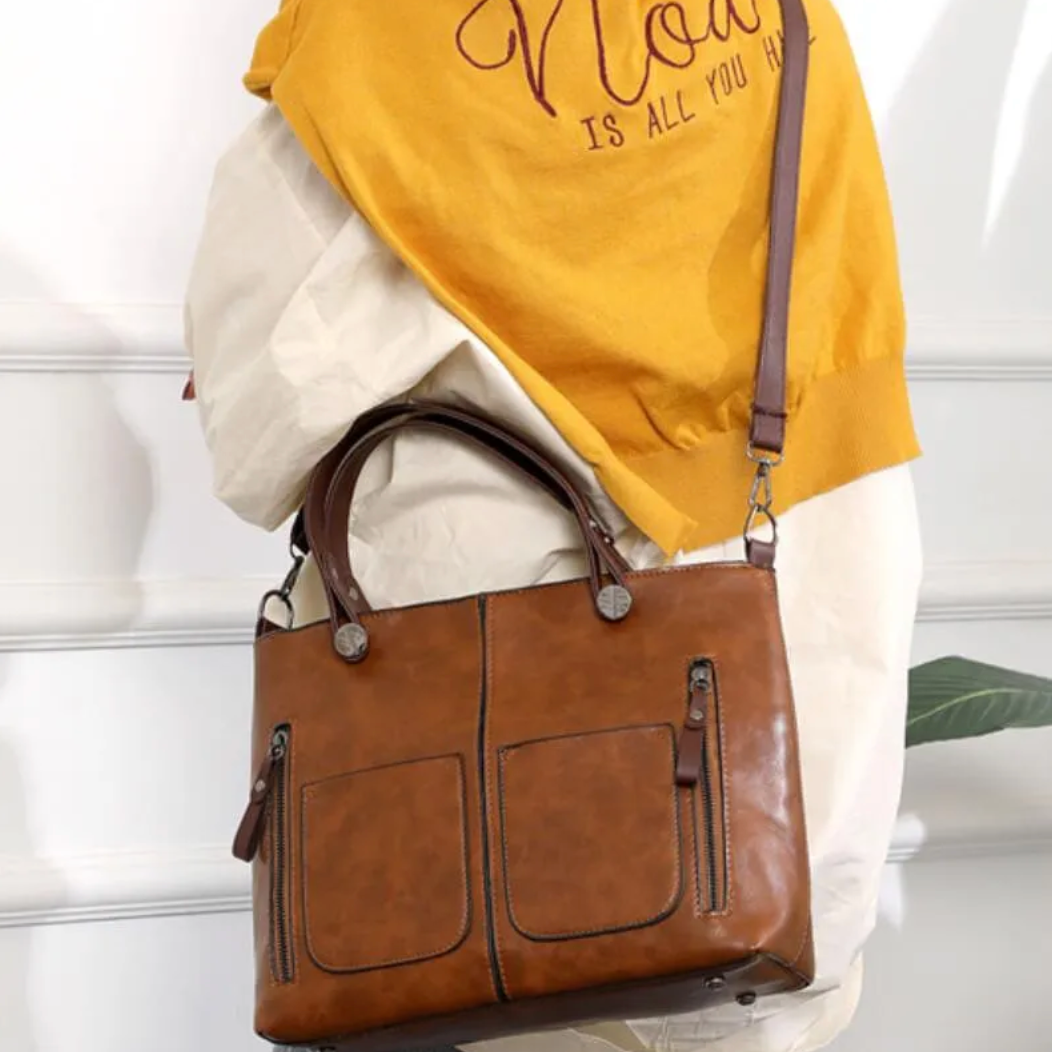 Vintage Style Bag with Classic Charm