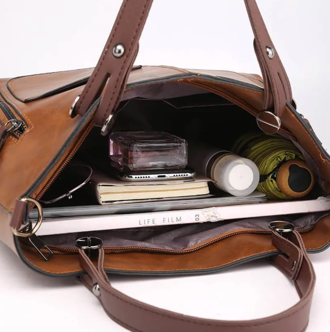 Vintage Style Bag with Classic Charm