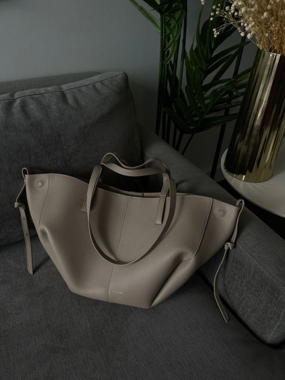 Casual Big Tote Handbag for Daily Use