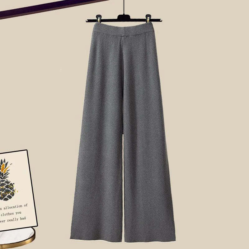 Mia™ – comfortable, two-piece set of soft long-sleeved tops