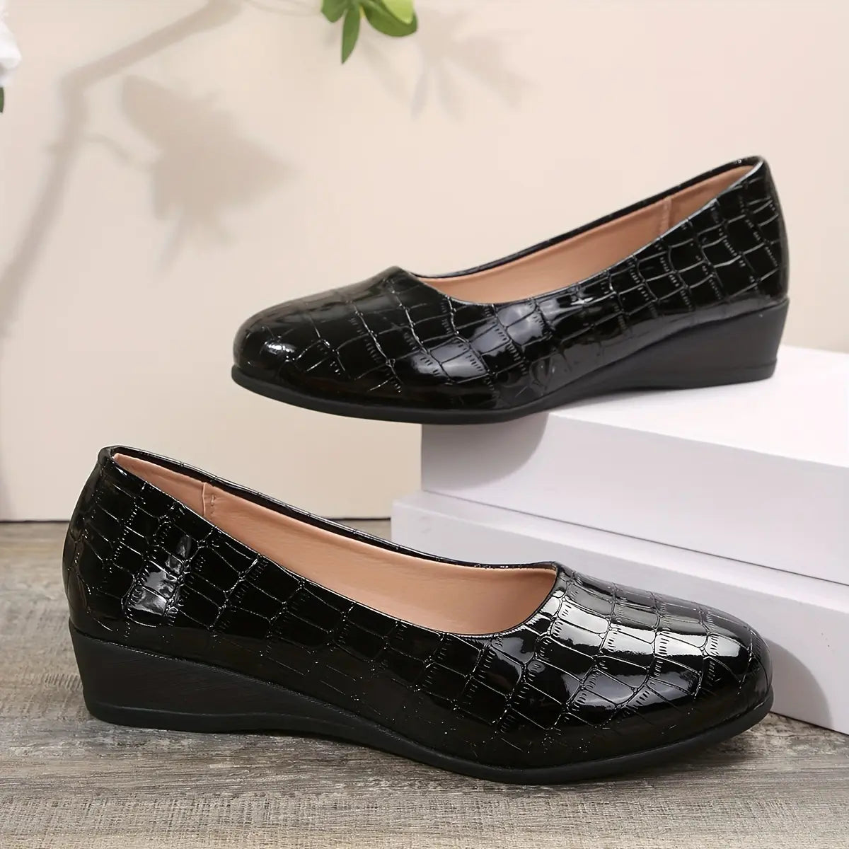 Orthopedic Leather Shoes for Women – Lightweight, Non-Slip & Breathable