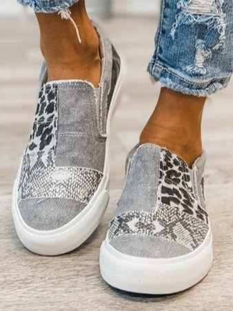 Trendy Pain Relieving Slip-ons