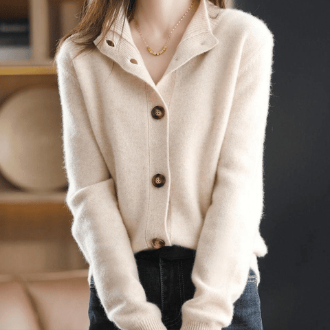 Luxurious Cashmere Knit Cardigan