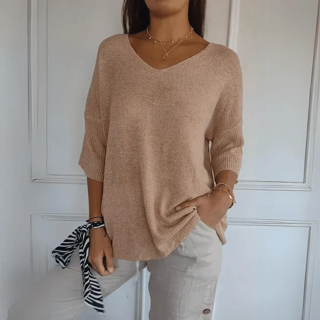 Elegant Blouse with a Relaxed Silhouette