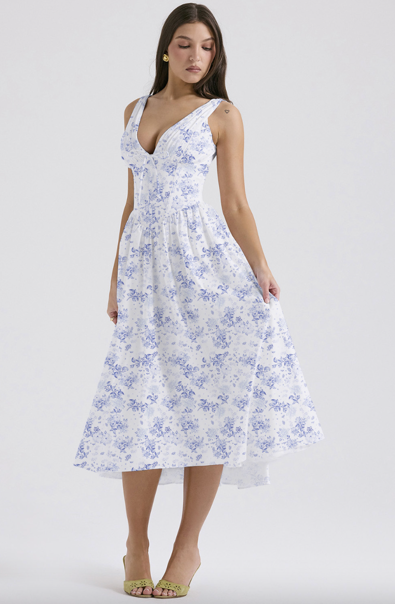 Elegant Flattering Summer Dress