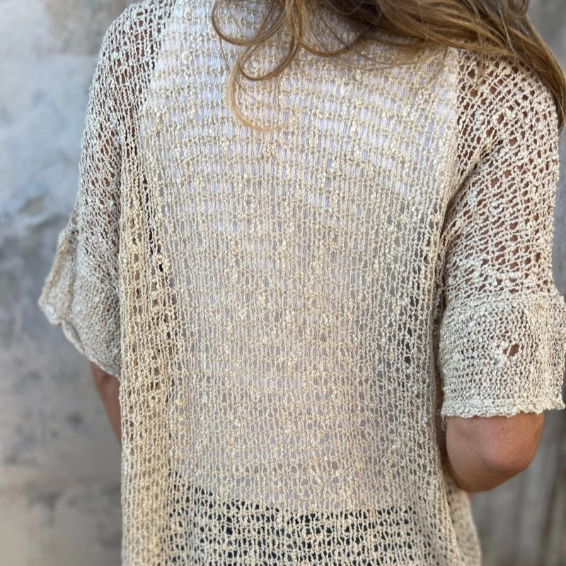 Casual Women’s Solid Knitted Top with Button
