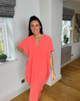 Chic Black Flow Dress with Handy Pockets