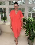 Chic Black Flow Dress with Handy Pockets