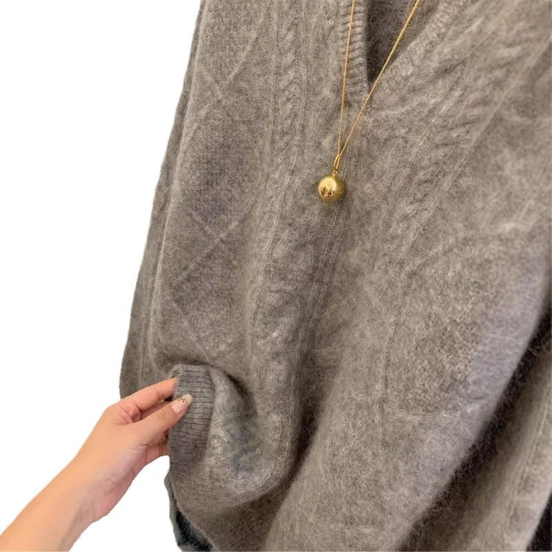 Women&#39;s V-Neck Fleece Sweater