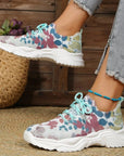 Casual mesh sneakers with ergonomic sole and floral details